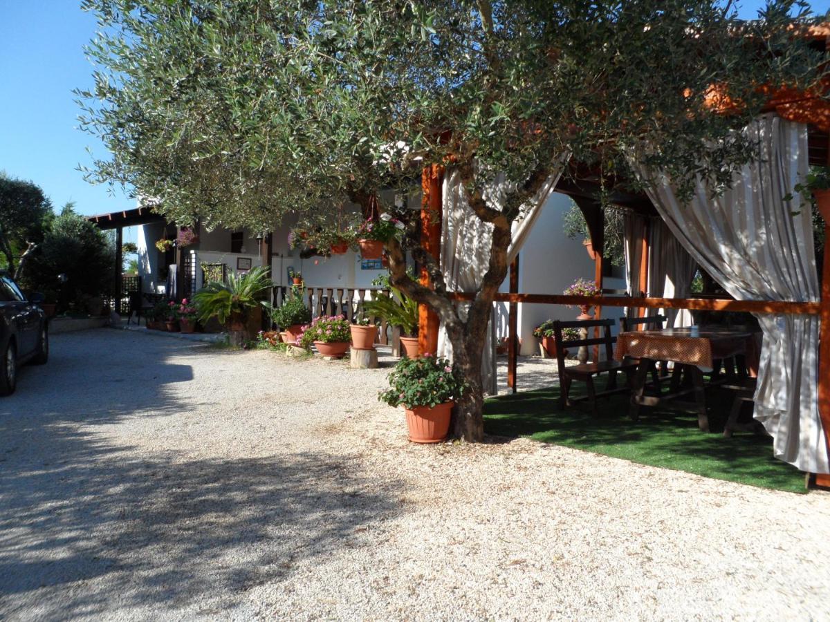 B&B Il Palombaro Uggiano La Chiesa Luaran gambar